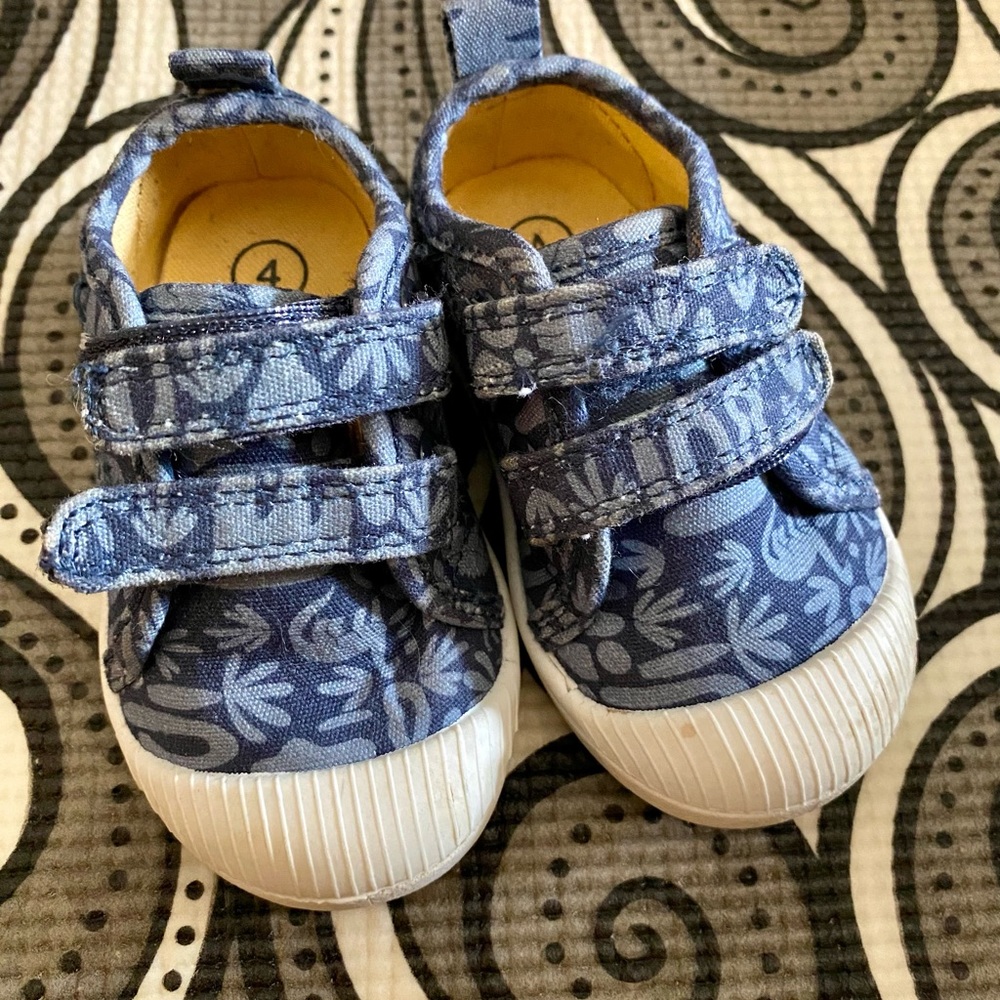 Cat & Jack Velcro Sneakers